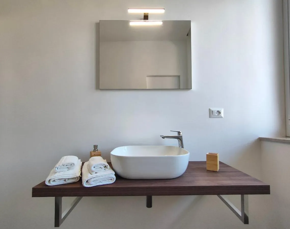 Nine Sweet Rooms Syracuse Guest house